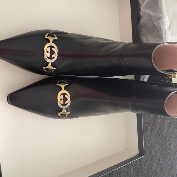 Gucci Shoes - Gucci brand new shoes.open to any offers❤️ like really any offers girls!!!